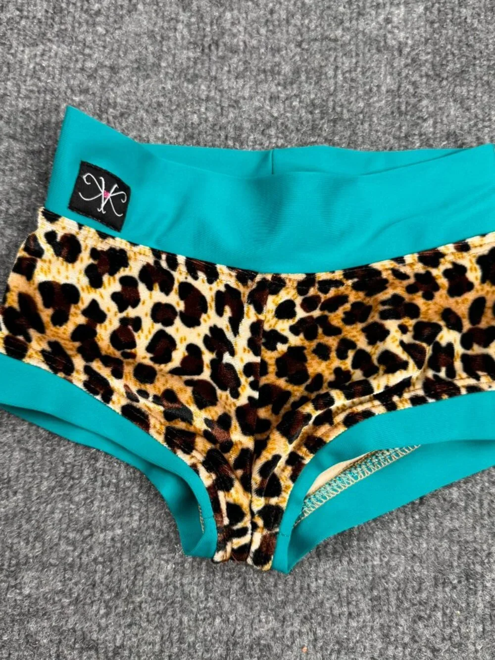 Kandi Kouture Girls Dance Shorts Teal Leopard Print Velour Size CS 4 Activewear